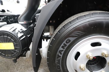 �������ó�����G300 Rro 2.5L���� 180���� ��ʿ��8�� 4.2�׵�����ʽ�ῨͼƬ