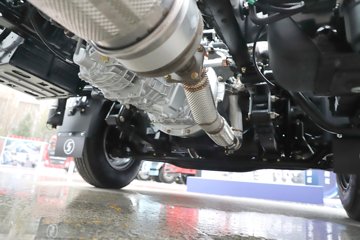 �������ó�����G300 Rro 2.5L���� 180���� ��ʿ��8�� 4.2�׵�����ʽ�ῨͼƬ