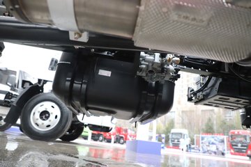 �������ó�����G300 Rro 2.5L���� 180���� ��ʿ��8�� 4.2�׵�����ʽ�ῨͼƬ