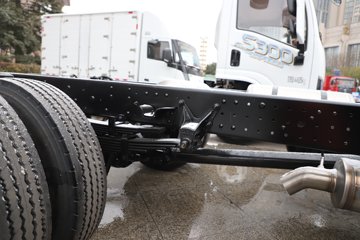 �������ó�����G300 Rro 2.5L���� 180���� ��ʿ��8�� 4.2�׵�����ʽ�ῨͼƬ