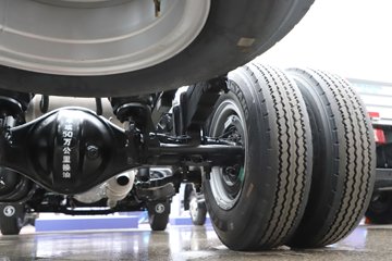 �������ó�����G300 Rro 2.5L���� 180���� ��ʿ��8�� 4.2�׵�����ʽ�ῨͼƬ