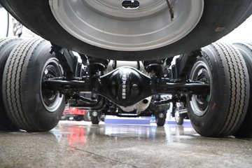 �������ó�����G300 Rro 2.5L���� 180���� ��ʿ��8�� 4.2�׵�����ʽ�ῨͼƬ