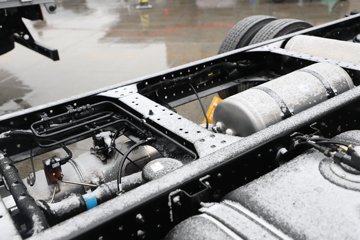 �������ó�����G300 Rro 2.5L���� 180���� ��ʿ��8�� 4.2�׵�����ʽ�ῨͼƬ