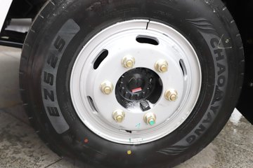 �������ó�����G300 Rro 2.5L���� 180���� ��ʿ��8�� 4.2�׵�����ʽ�ῨͼƬ