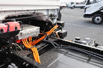 �ɵ�EW7 ��ɲ 4.18�׵��Ŵ��綯��ʽ�Ῠ ����ʱ��100.27kWhͼƬ