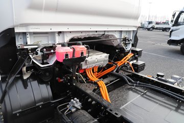 �ɵ�EW7 ��ɲ 4.18�׵��Ŵ��綯��ʽ�Ῠ ����ʱ��100.27kWhͼƬ