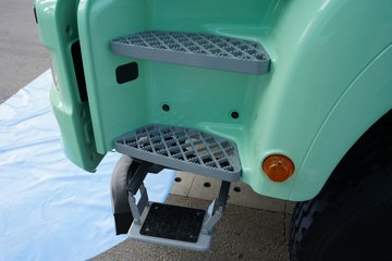 �����ǵ¿�SITRAK G7M  8X4 6.2�״��綯�Ű���ж�� �й�����600kWhͼƬ