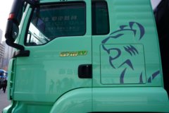 重汽汕德卡SITRAK G7M  8X4 6.2米纯电动排半自卸车 中国重汽600kWh