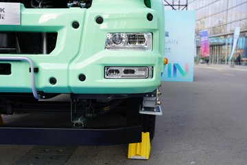 �����ǵ¿�SITRAK G7M  8X4 6.2�״��綯�Ű���ж�� �й�����600kWhͼƬ