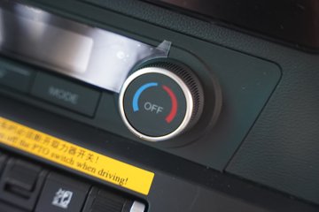 �����ǵ¿�SITRAK G7M  8X4 6.2�״��綯�Ű���ж�� �й�����600kWhͼƬ