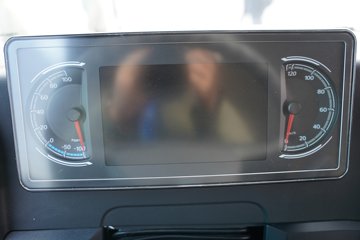 �����ǵ¿�SITRAK G7M  8X4 6.2�״��綯�Ű���ж�� �й�����600kWhͼƬ