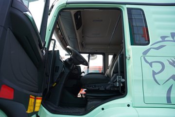 �����ǵ¿�SITRAK G7M  8X4 6.2�״��綯�Ű���ж�� �й�����600kWhͼƬ