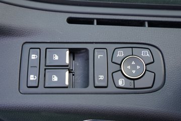 �����ǵ¿�SITRAK G7M  8X4 6.2�״��綯�Ű���ж�� �й�����600kWhͼƬ