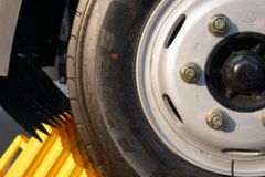 重汽豪曼 牛气冲天MAX 2.5L柴油 160马力 万里扬6档 4.15米单排栏板轻卡 重汽豪曼 牛气冲天MAX 2.5L柴油 160马力 万里扬6档 4.15米单排栏板轻卡