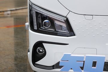 �������ó� ����S300 ���а� ��ɲ 4.2�׵��Ŵ��綯��ʽ�Ῠ ����ʱ��165.15kWhͼƬ