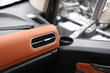 �������ó� ����S300 ���а� ��ɲ 4.2�׵��Ŵ��綯��ʽ�Ῠ ����ʱ��165.15kWhͼƬ