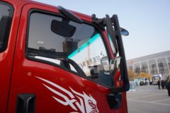 中国重汽成都商用车 V2-X 3L柴油 170马力 4X2 法士特10档 3.8米排半自卸车 中国重汽成都商用车 V2-X 3L柴油 170马力 4X2 法士特10档 3.8米排半自卸车