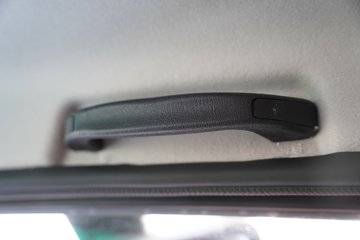 �й������ɶ����ó� V2-X 3L���� 170���� 4X2 ��ʿ��10�� 3.8���Ű���ж��ͼƬ