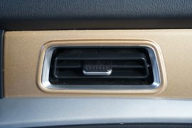 V2-X&nbsp;自卸车驾驶室                                               图片