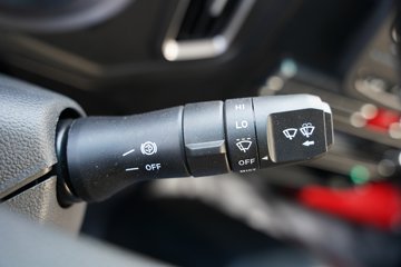 �й������ɶ����ó� V2-X 3L���� 170���� 4X2 ��ʿ��10�� 3.8���Ű���ж��ͼƬ