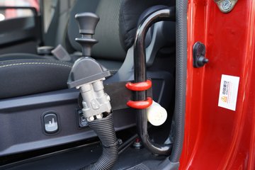 �й������ɶ����ó� V2-X 3L���� 170���� 4X2 ��ʿ��10�� 3.8���Ű���ж��ͼƬ