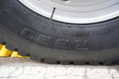 中国重汽成都商用车 V2-X 3L柴油 170马力 4X2 法士特10档 3.8米排半自卸车 中国重汽成都商用车 V2-X 3L柴油 170马力 4X2 法士特10档 3.8米排半自卸车