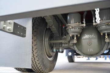 �й������ɶ����ó� V2-X 3L���� 170���� 4X2 ��ʿ��10�� 3.8���Ű���ж��ͼƬ