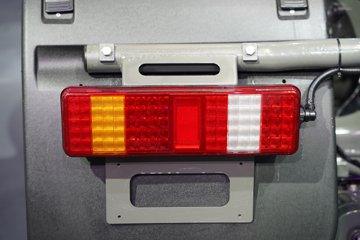 �й������ɶ����ó� V5-X 6X4 ���綯ǣ���� ����ʱ��400kWhͼƬ