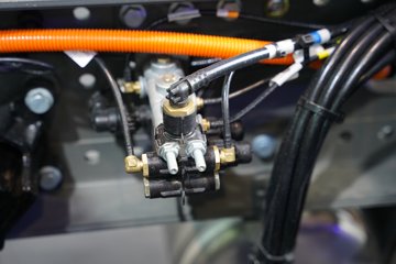 �й������ɶ����ó� V5-X 6X4 ���綯ǣ���� ����ʱ��400kWhͼƬ