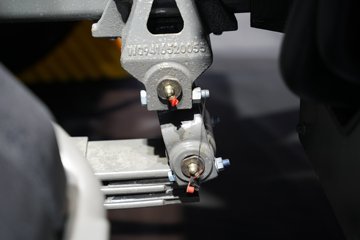 �й������ɶ����ó� V5-X 6X4 ���綯ǣ���� ����ʱ��400kWhͼƬ