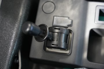 �й������ɶ����ó� V3-X 4X2 ���Ŵ��綯��ʽ�Ῠ 140kWhͼƬ