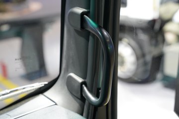 �й������ɶ����ó� V3-X 4X2 ���Ŵ��綯��ʽ�Ῠ 140kWhͼƬ