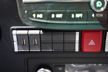 �й������ɶ����ó� V3-X 4X2 ���Ŵ��綯��ʽ�Ῠ 140kWhͼƬ