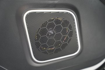 �й������ɶ����ó� V3-X 4X2 ���Ŵ��綯��ʽ�Ῠ 140kWhͼƬ