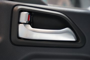 �й������ɶ����ó� V3-X 4X2 ���Ŵ��綯��ʽ�Ῠ 140kWhͼƬ