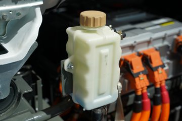 �й������ɶ����ó� V3-X 4X2 ���Ŵ��綯��ʽ�Ῠ 140kWhͼƬ