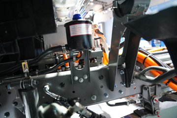 �й������ɶ����ó� V3-X 4X2 ���Ŵ��綯��ʽ�Ῠ 140kWhͼƬ