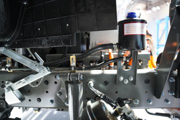 �й������ɶ����ó� V3-X 4X2 ���Ŵ��綯��ʽ�Ῠ 140kWhͼƬ