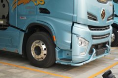 陕汽德龙X6000C 14.5L LNG 630马力 6X4 法士特12档 AMT自动档 牵引车