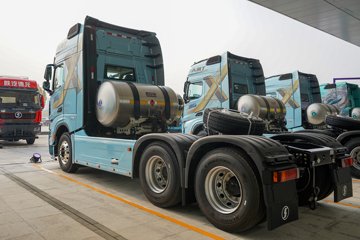 ��������X6000C 14.5L LNG 630���� 6X4 ��ʿ��12�� AMT�Զ��� ǣ����ͼƬ