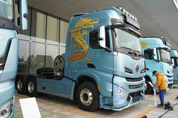 ��������X6000C 14.5L LNG 630���� 6X4 ��ʿ��12�� AMT�Զ��� ǣ����ͼƬ