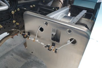 ��������X6000C 14.5L LNG 630���� 6X4 ��ʿ��12�� AMT�Զ��� ǣ����ͼƬ