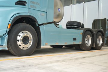 ��������X6000C 14.5L LNG 630���� 6X4 ��ʿ��12�� AMT�Զ��� ǣ����ͼƬ