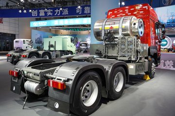 �й������ɶ����ó� V7-X 6X4 ���̻�϶���ǣ���� 140kWhͼƬ