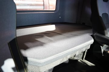 �й������ɶ����ó� V7-X 6X4 ���̻�϶���ǣ���� 140kWhͼƬ