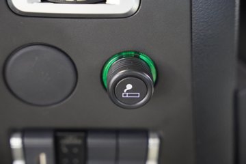 �й������ɶ����ó� V7-X 6X4 ���̻�϶���ǣ���� 140kWhͼƬ