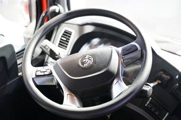 �й������ɶ����ó� V7-X 6X4 ���̻�϶���ǣ���� 140kWhͼƬ