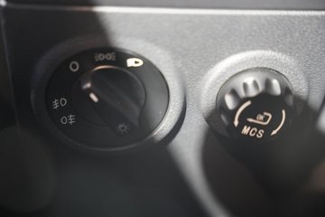 �й������ɶ����ó� V7-X 6X4 ���̻�϶���ǣ���� 140kWhͼƬ