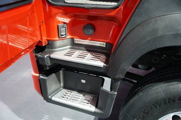 �й������ɶ����ó� V7-X 6X4 ���̻�϶���ǣ���� 140kWhͼƬ