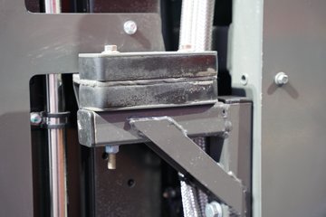 �й������ɶ����ó� V7-X 6X4 ���̻�϶���ǣ���� 140kWhͼƬ